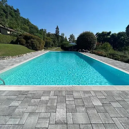 Casa Fronte Con Piscina *