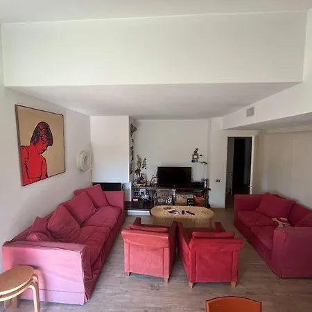 Casa Fronte Con Piscina 안게라