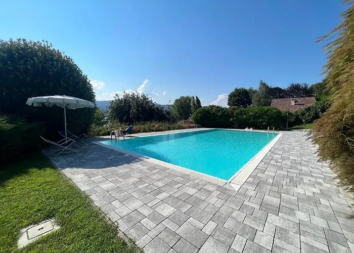 Casa Fronte Con Piscina 度假居 安杰拉