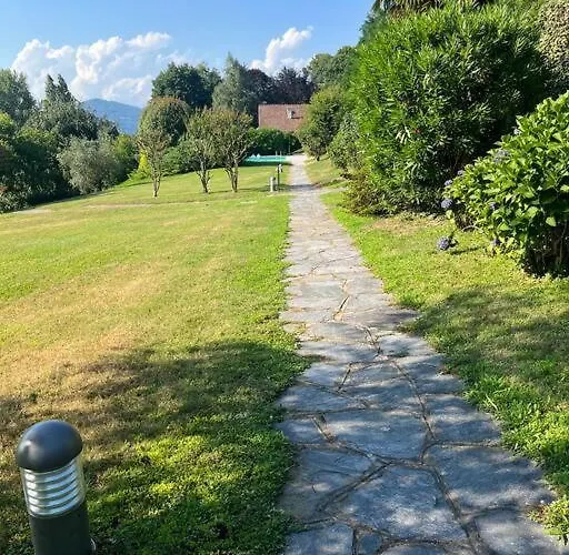 Casa Fronte Con Piscina