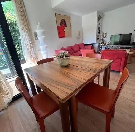 Prázdninový dům Casa Fronte Con Piscina Angera